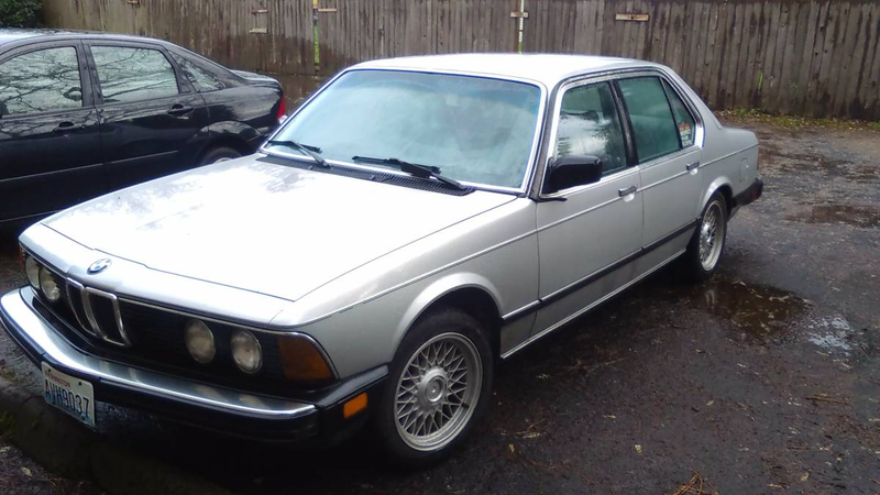 Illustration for article titled For $1,700, This 1984 BMW 733i Could Put You In The Lap Of Old School Luxury